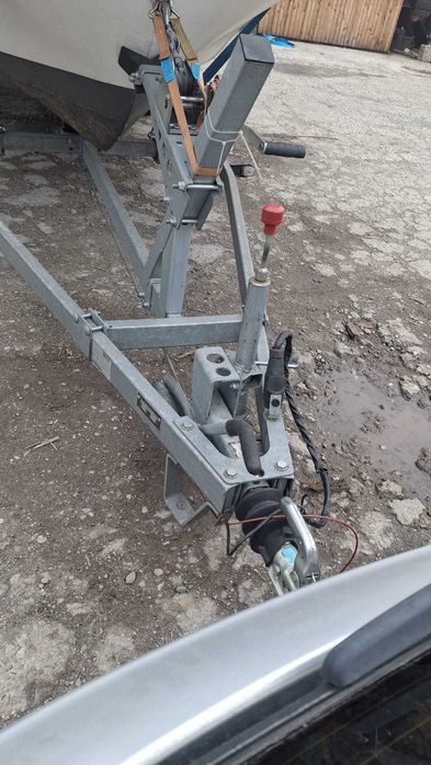 barca cu motor si peridoc de vanzare