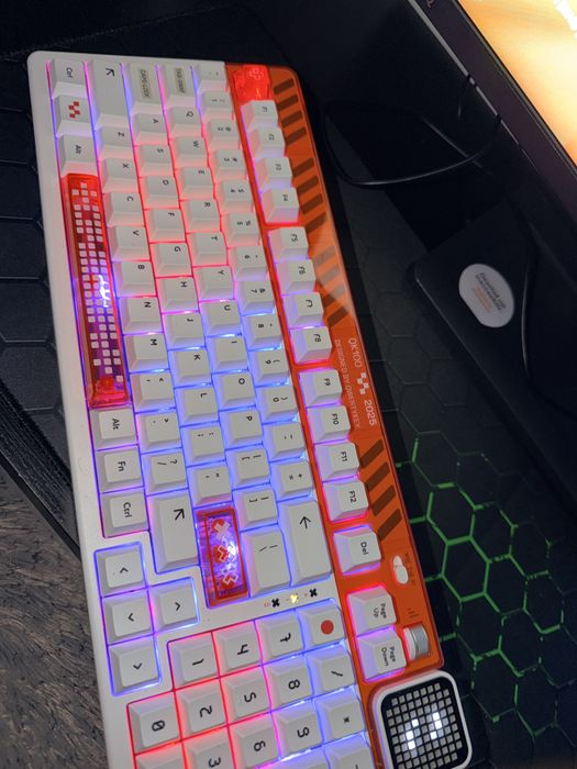 Vand tastatura Qwerty QK100