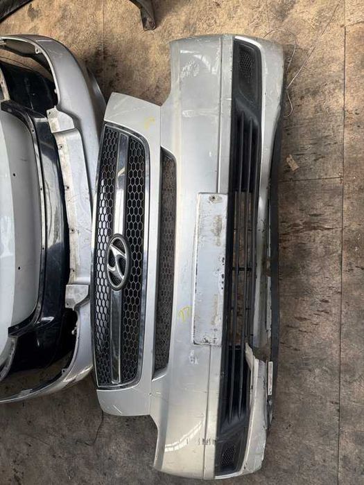 Бампер передний на Hyundai Starex H-1