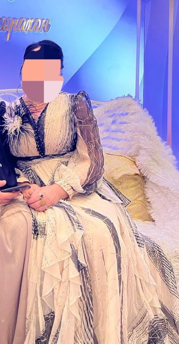 Платье вечернее шикарное