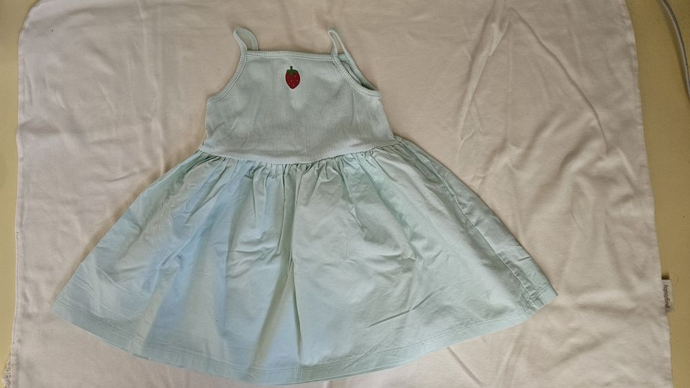 Лот дрешки за момиче 80-86р H&M и други марки