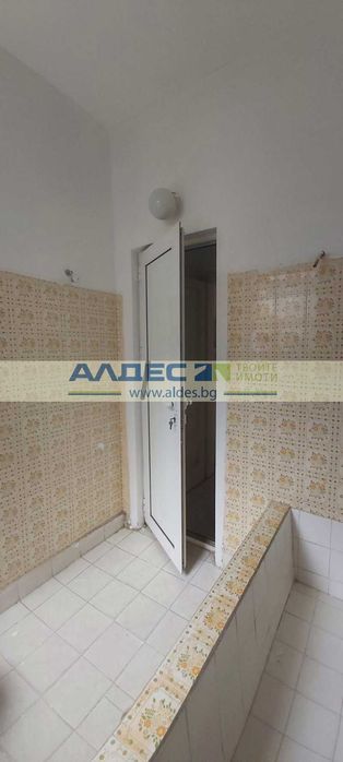 Продава се Тристаен апартамент в София, Център - 70 кв.м за 4215 €/кв.м - Снимка #6