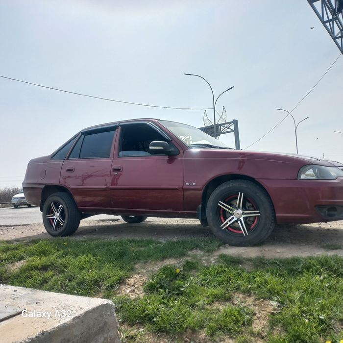 Машина сотилади йили 2013 нексия 2