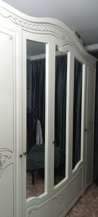 Спальный гарнитур