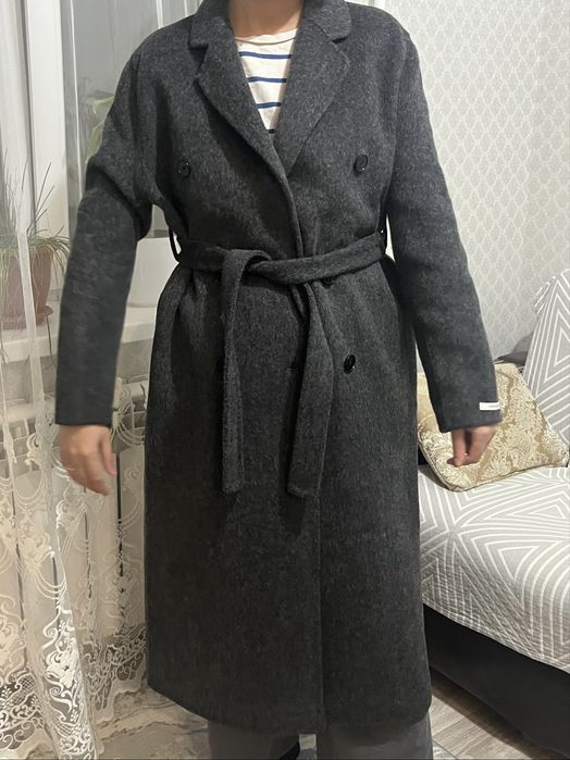 Продам пальто новый