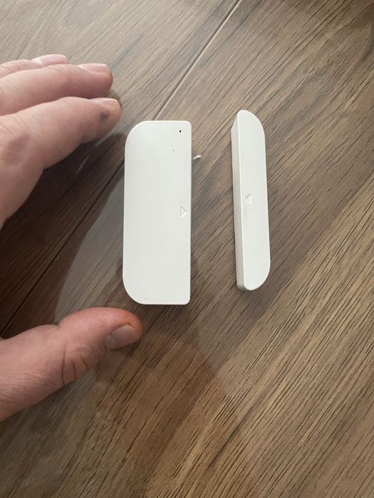 WiFi Сезнзор за врата/прозорец