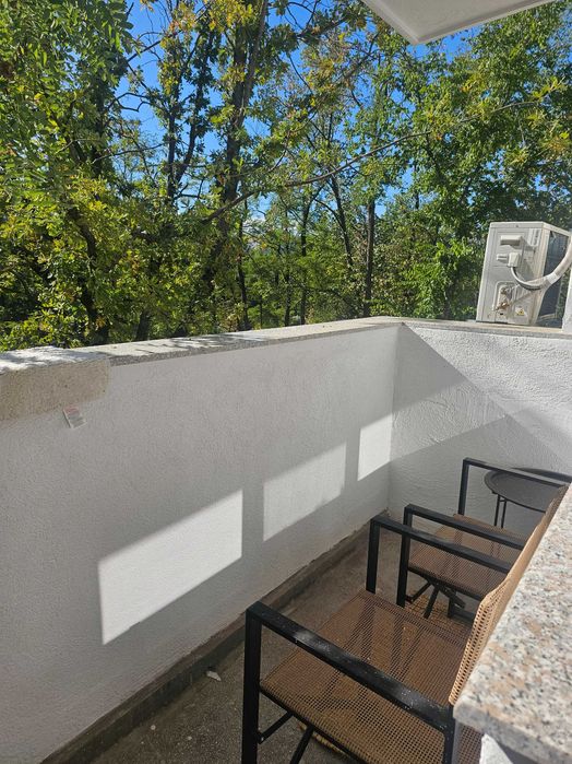Inchiriez apartament
