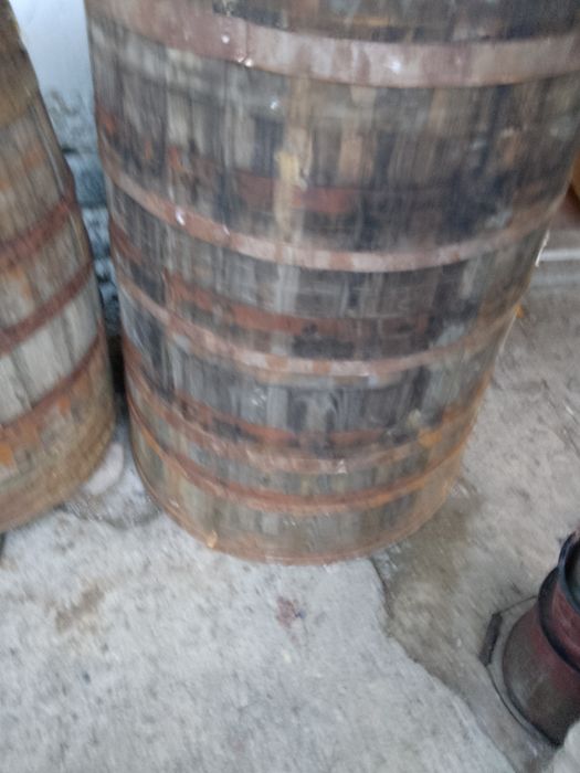 Putina din lemn 1000l