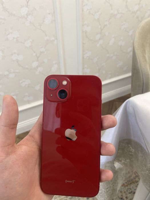 Продам б/у айфон 13 128