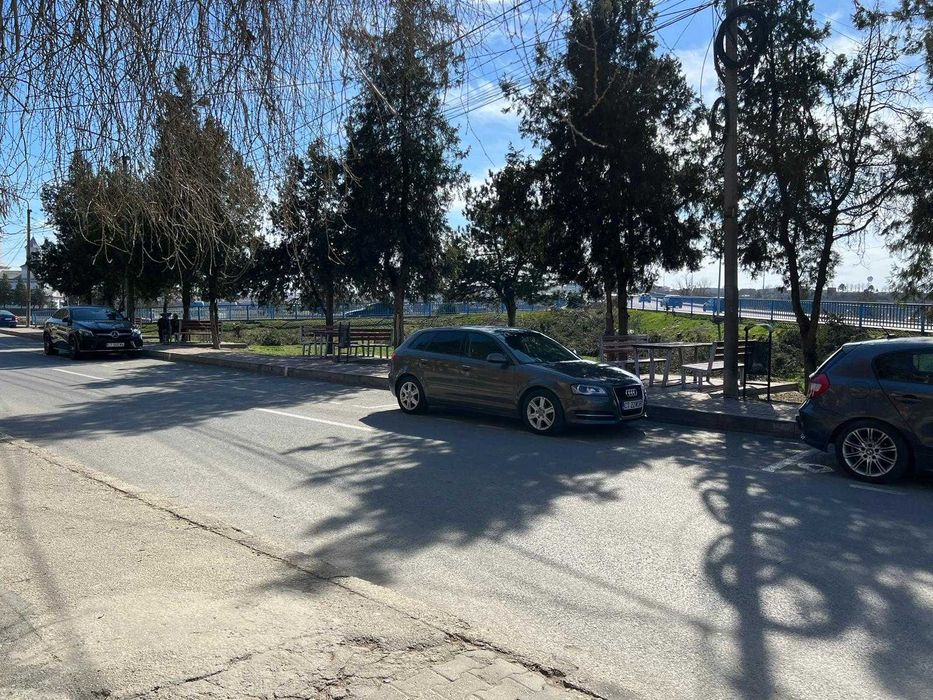 Inchiriez spatiu comercial Zona Intim