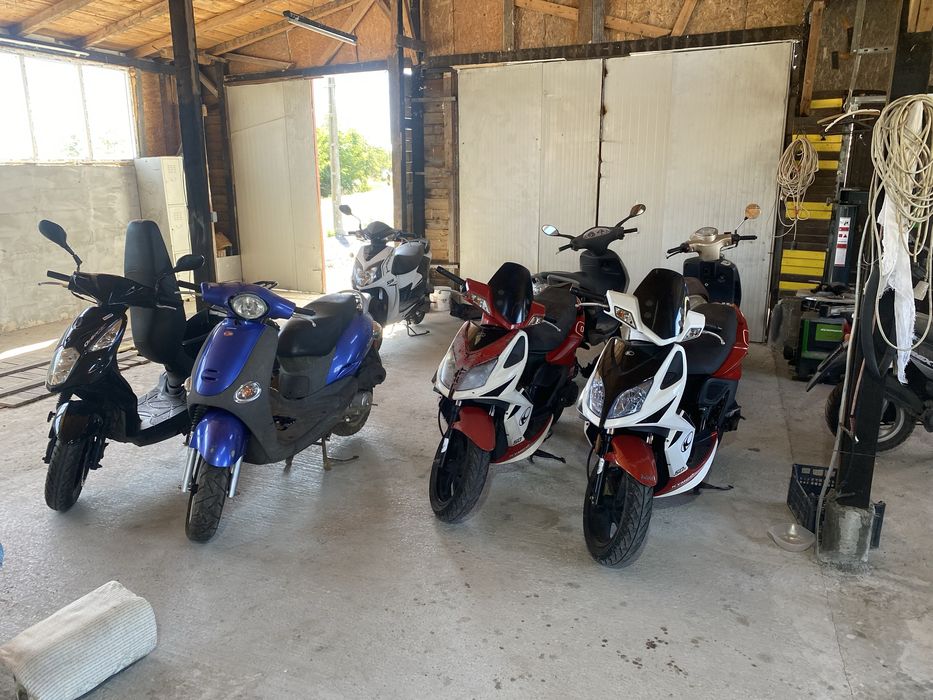 Scutere cu acte diferite modele