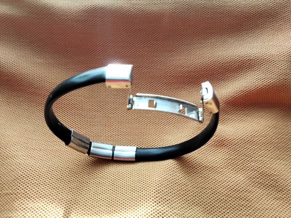 модерна дамска силиконова гривна с медицинска неръждаема стомана