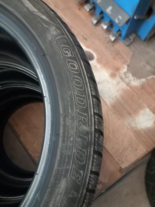 Anvelope de iarna 205 50 17