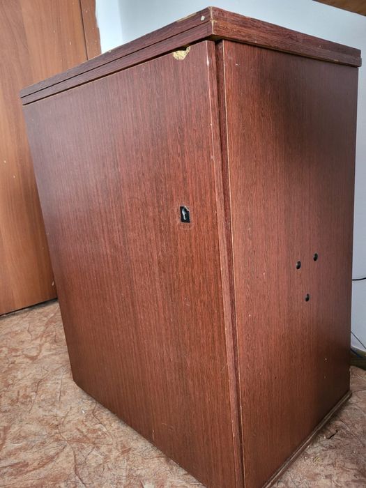 Продам швейную машинку