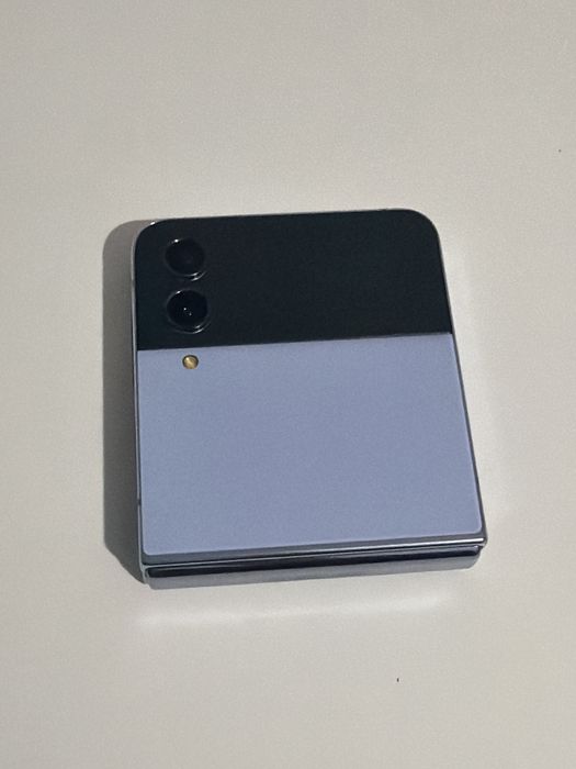 Продам Samsung Z Flip 4