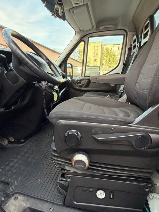 Vând Iveco daily