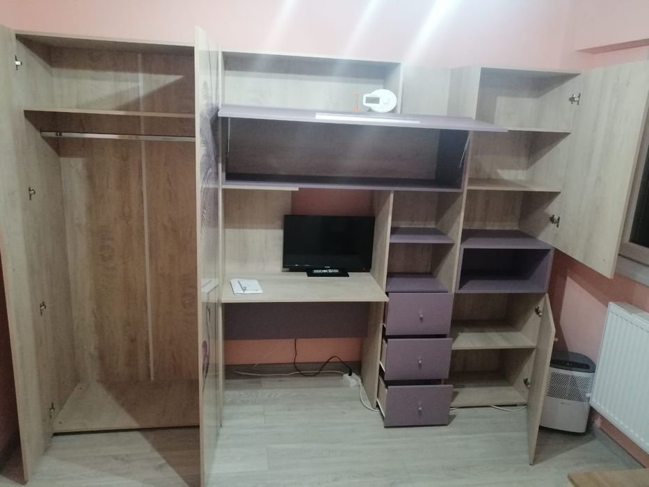 Mobiler Casa Rusu cu masă birou inclus