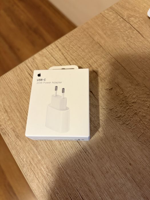 Vand adaptor/incarcator iphone original