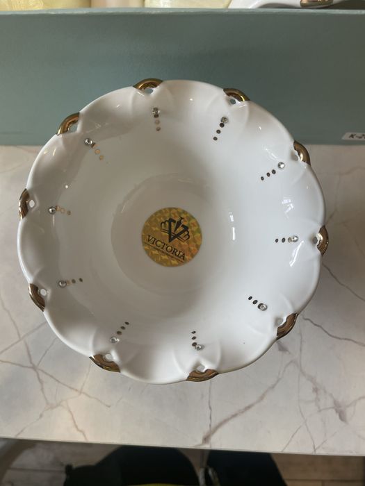 Конфетница новая