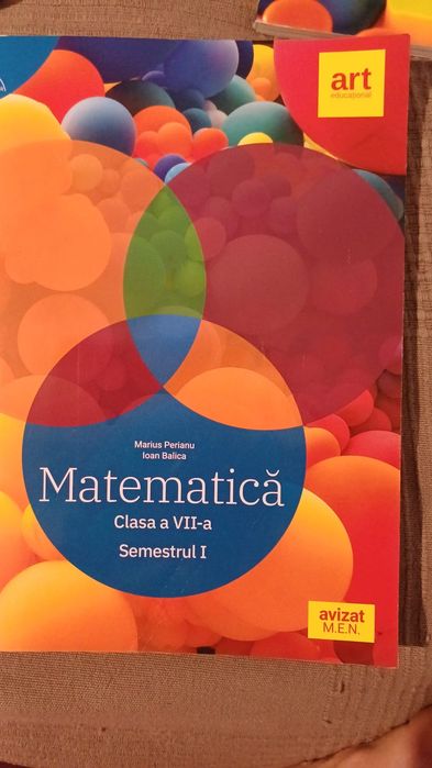 Vând cărți de matematica și limba romana!