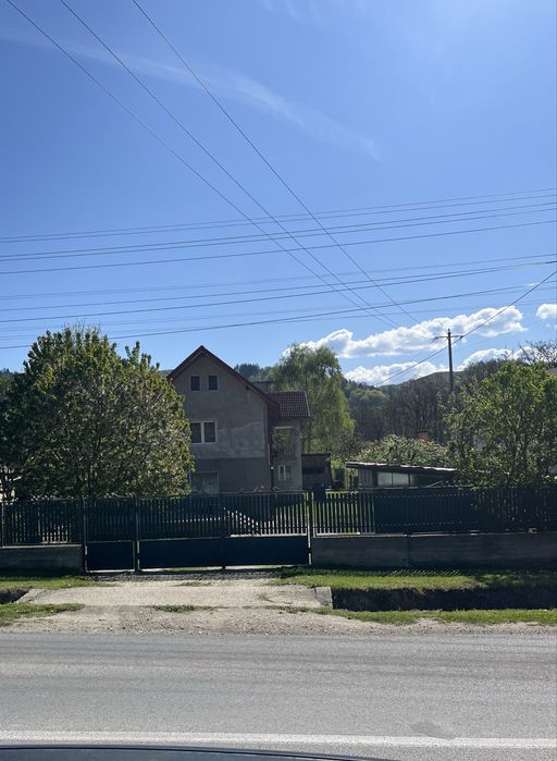 Inchiriez casa Campulung(Leresti)