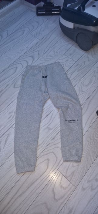 Pantaloni essentials marimea S