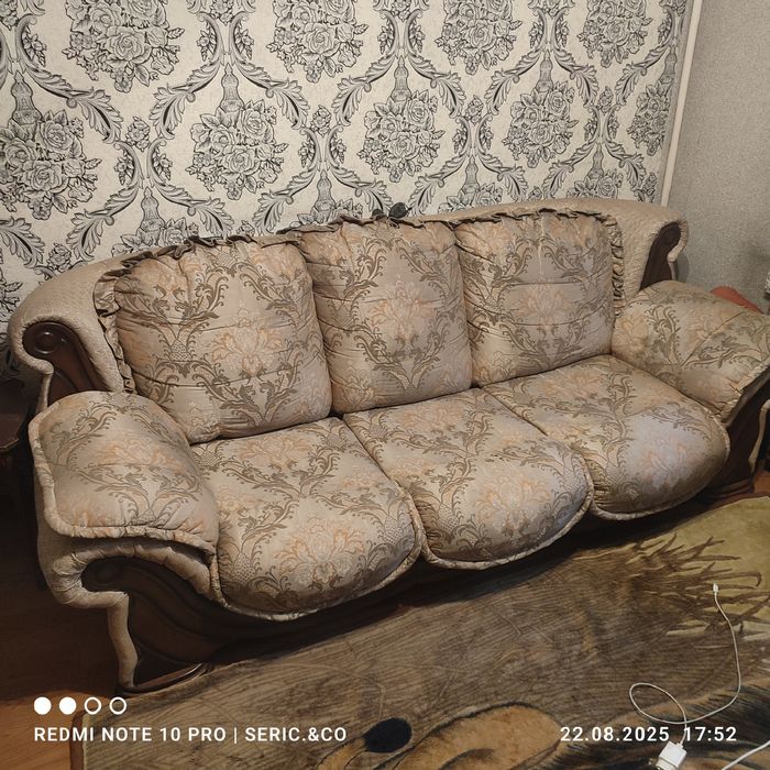 Продам диван дёшево,в хорошем состоянии