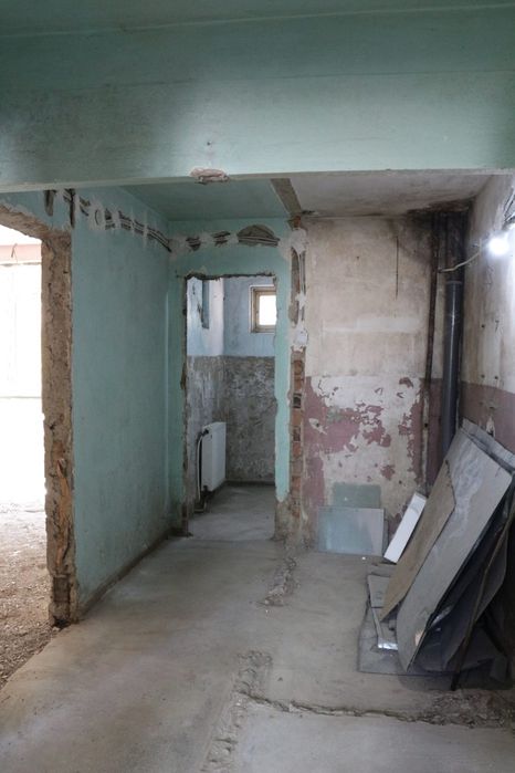 Persoană fizică, vând apartament cu 3 camere decomandat – Str. Gloriei, Roman la 10 min de Piața Smirodava