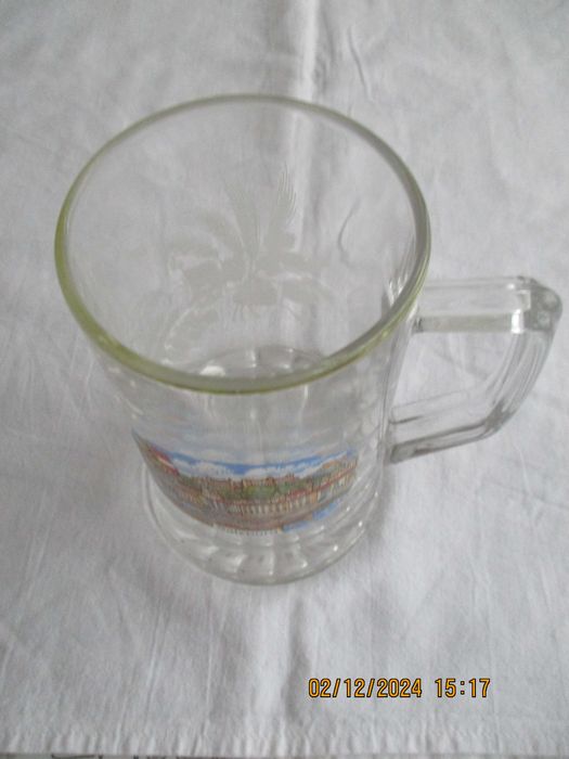 Продавам халба за бира