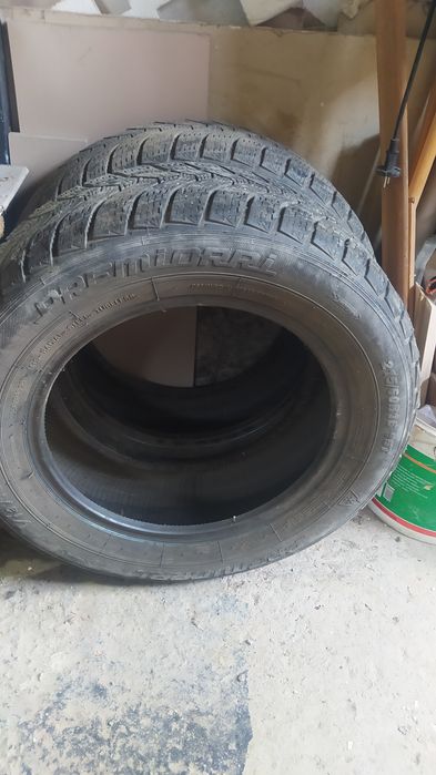 Шины зимние r16 (пара)