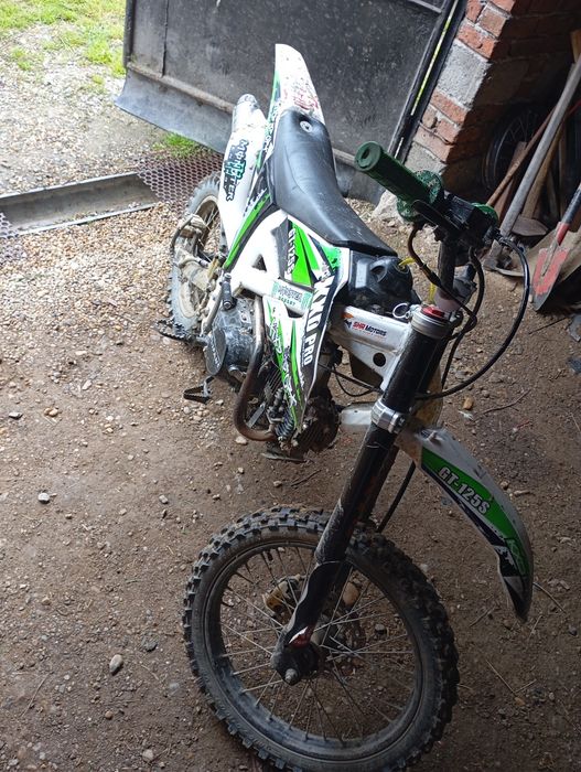 Vând sau schimb cross 125cc