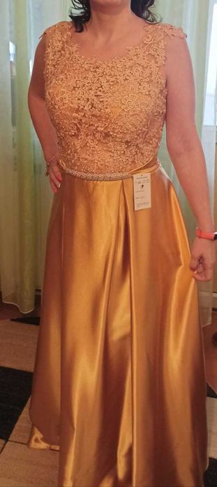 Rochie de ocazie aurie cu dantela florala