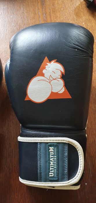 Продам боксёрские перчатки