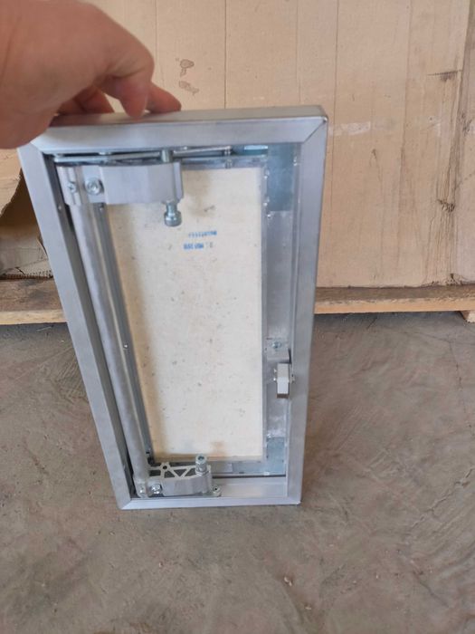 Люки ревизионные