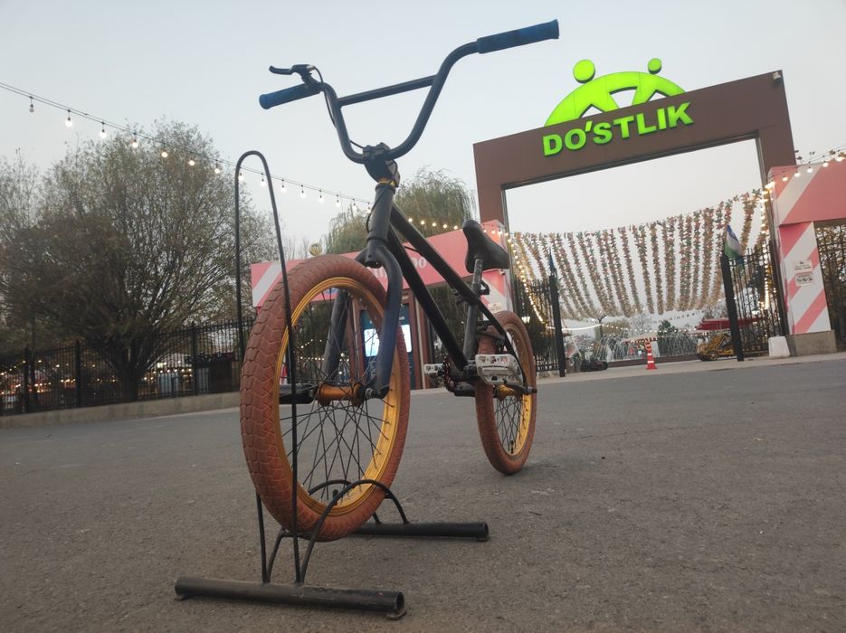 Продам велосипед BMX качественый оригинал бмх