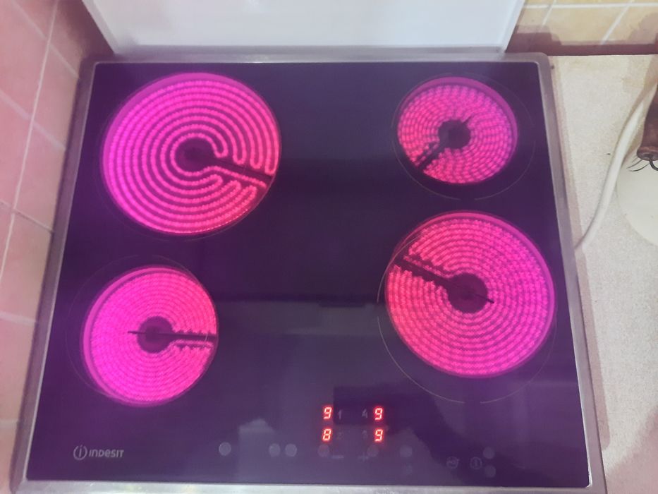 Продам варочную поверхность INDESID
