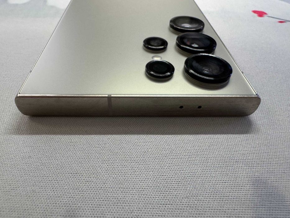 Продам Samsung S24 Ultra 256 gb