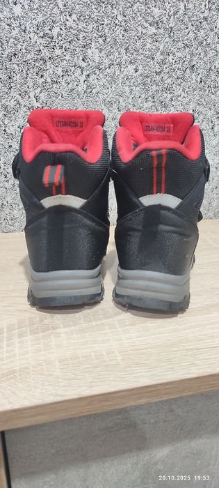 Зимние ботинки детские 25р