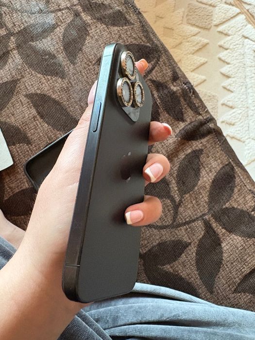 Iphone 15 Pro. В гаранция.