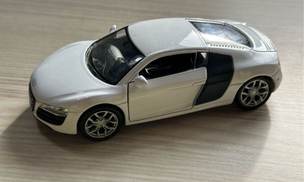 Macheta audi RS welly 1/43