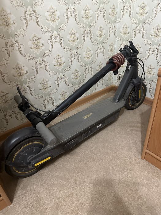 Продам электросамокат