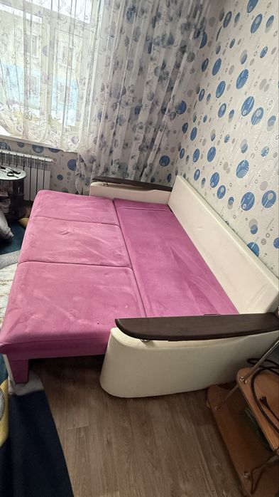 Продаю мягкий диван