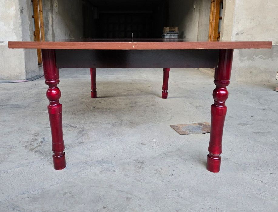 Продаётся стол б/у