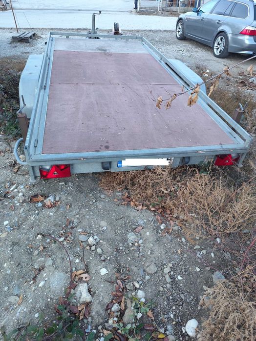 Платформа за автомобили под наем