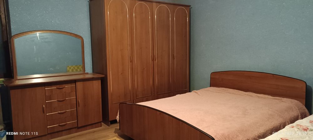 Спальный гарнитур