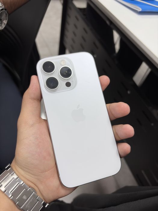 16 iphone . На гарантии