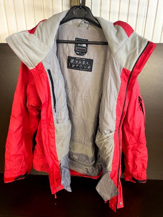 THE NORTH FACE яке с Gore-Tex Технология и отразител RECCO