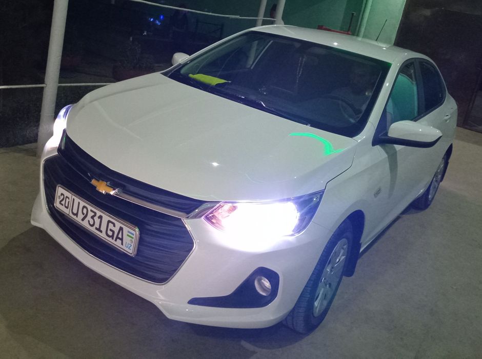 Mashina sotiladi sroʻchna