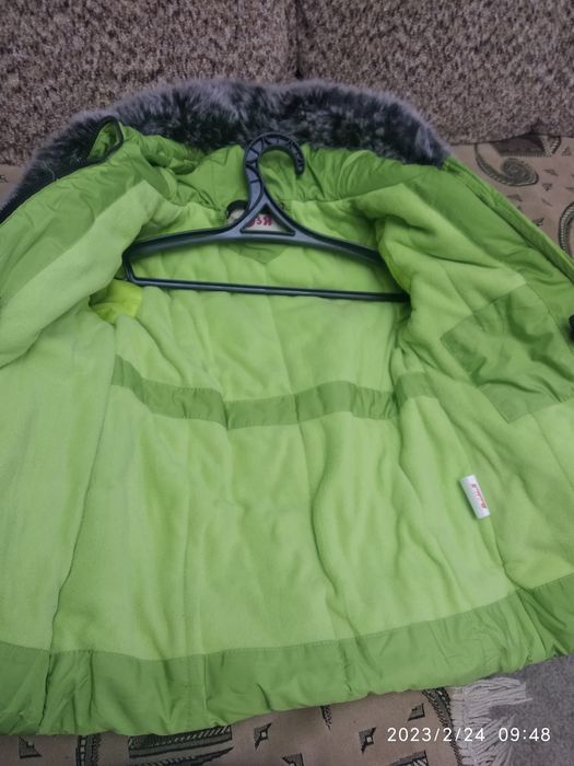 Куртка на девочку