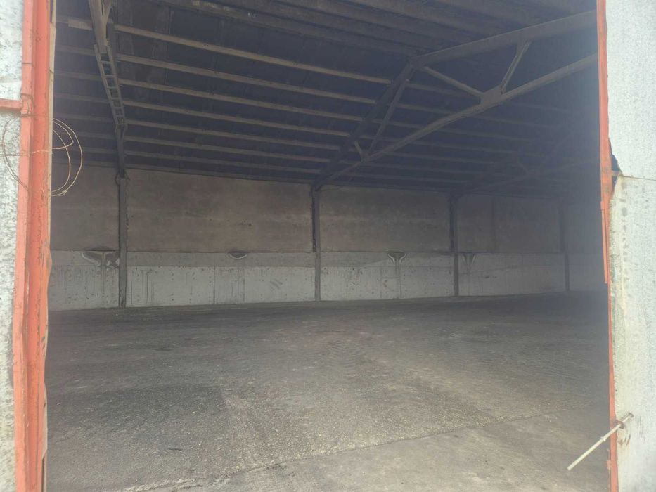 Дава се под наем Склад в Добрич, Автогара - 780 кв.м за 174557.7 € - Снимка #1